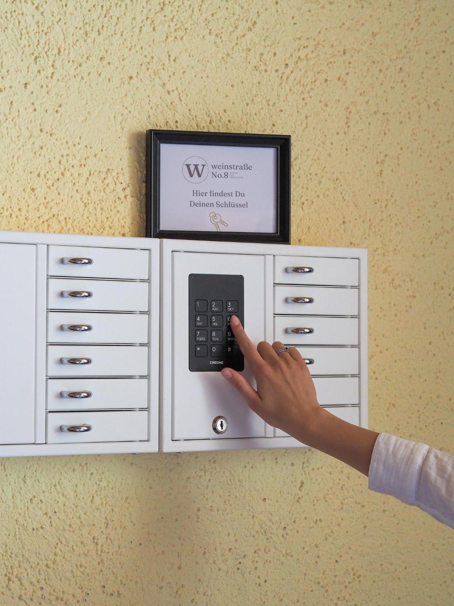 Weinstrasse No 8 "Einfach-Gut-Uebernachten" Leinsweiler Eksteriør billede